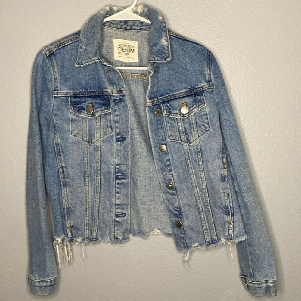 Zara Cropped Distressed Jean Denim Light Wash Jacket Size XS
